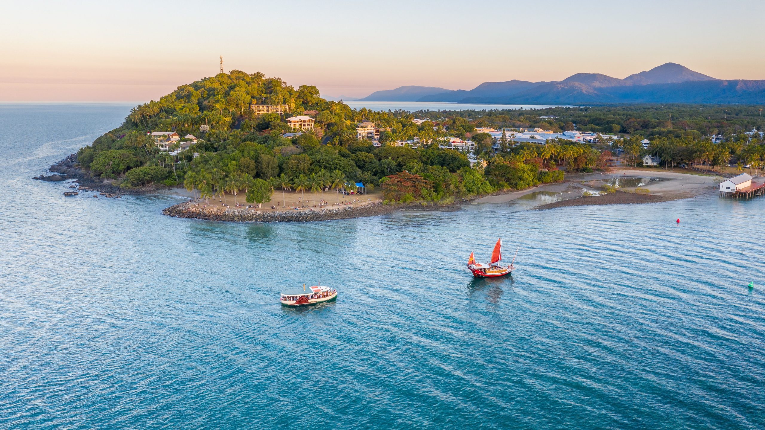 What is the best time of year to go to Port Douglas?